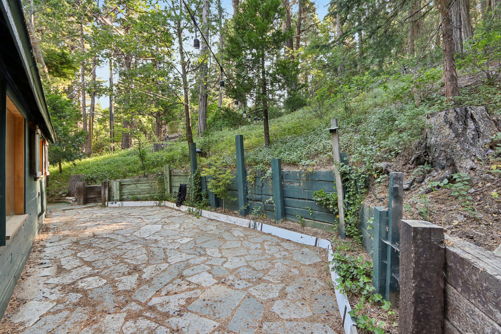 Crest Estates Dr-S2906-008.jpg