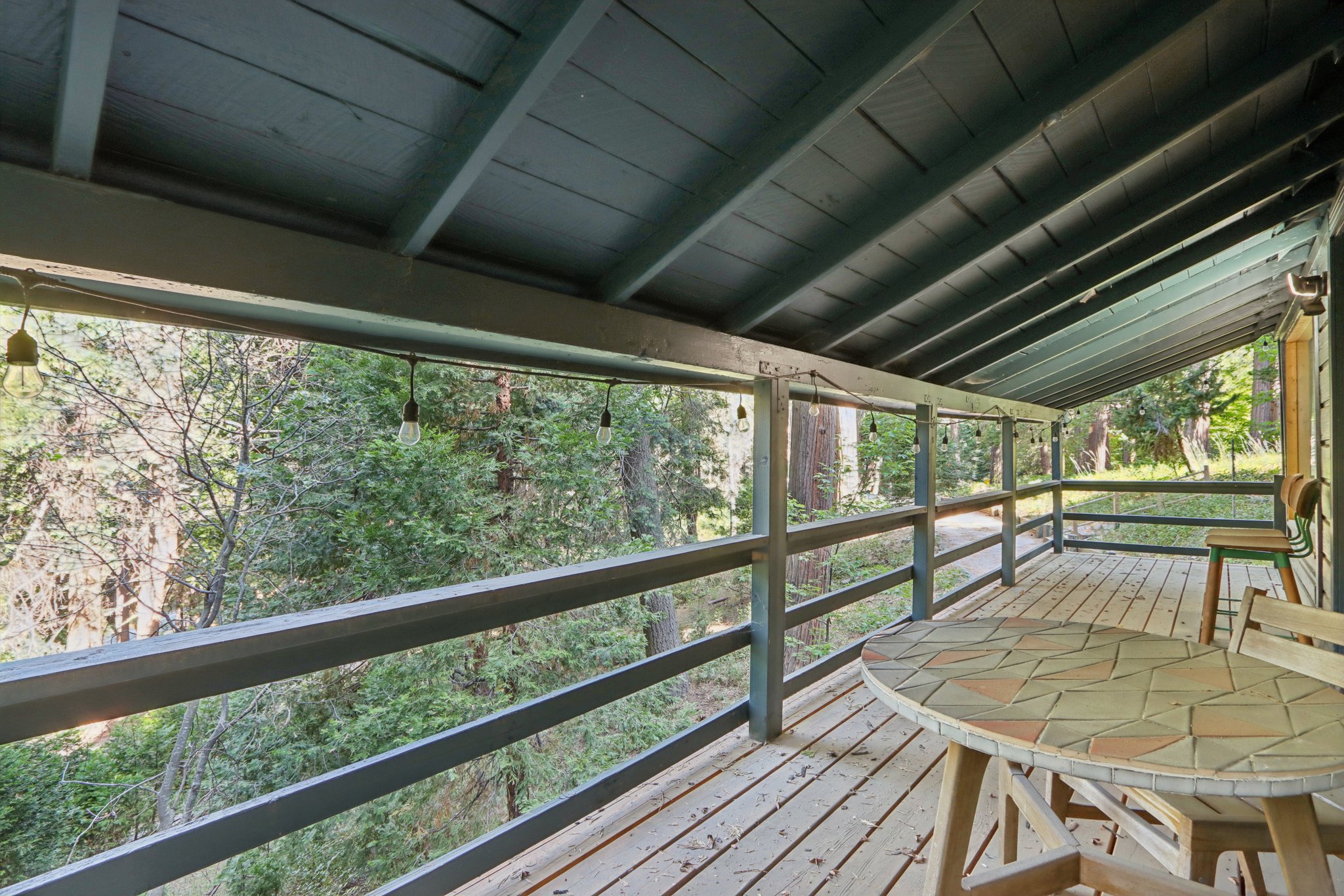 Crest Estates Dr-S2906-038.jpg