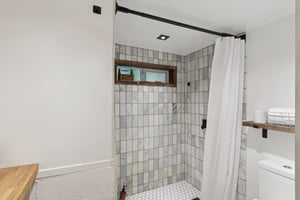 Crest Estates Dr-S2906-031.jpg