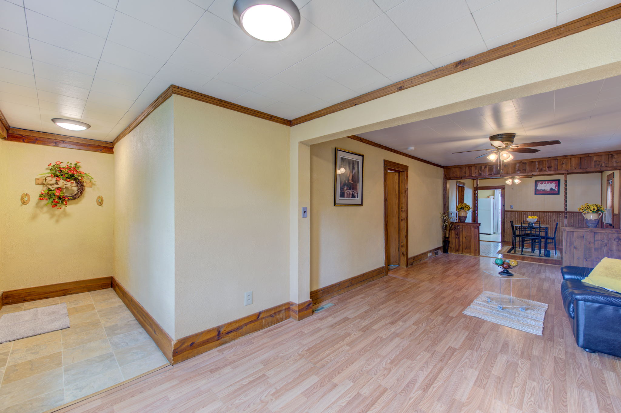 4 Living Room - Dining Room