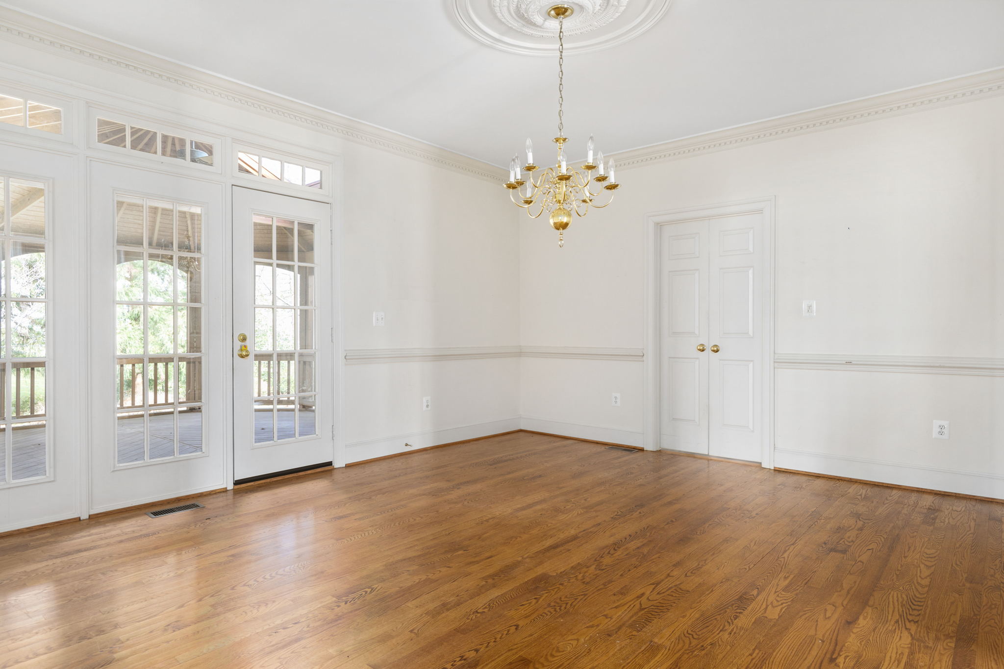 606 Jacob Ct SW, Leesburg, VA 20175, USA Photo 6