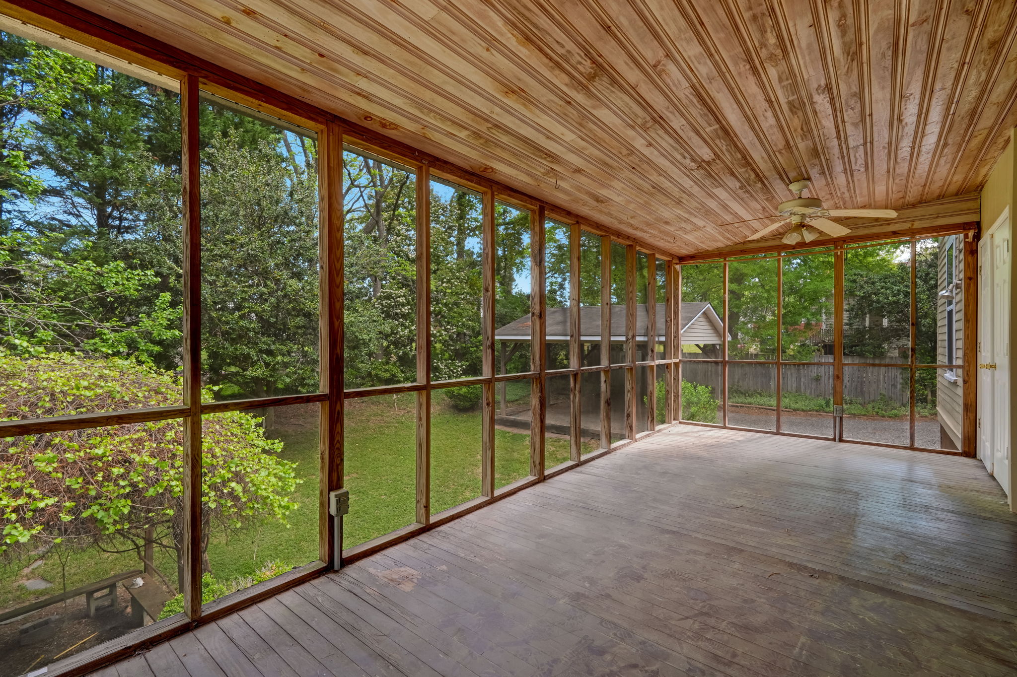 Screened-in Porch