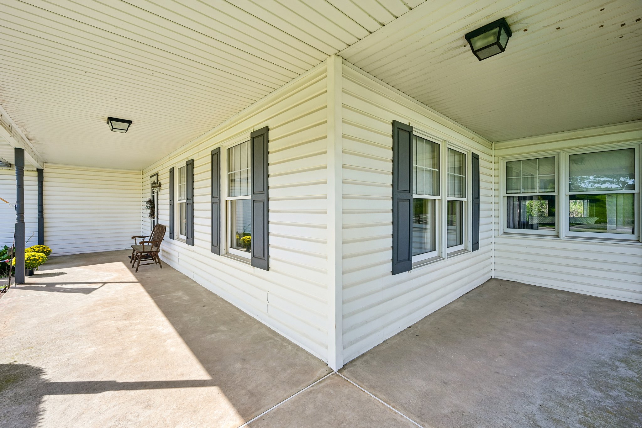 Maplewood Dr-S0310-006.jpg