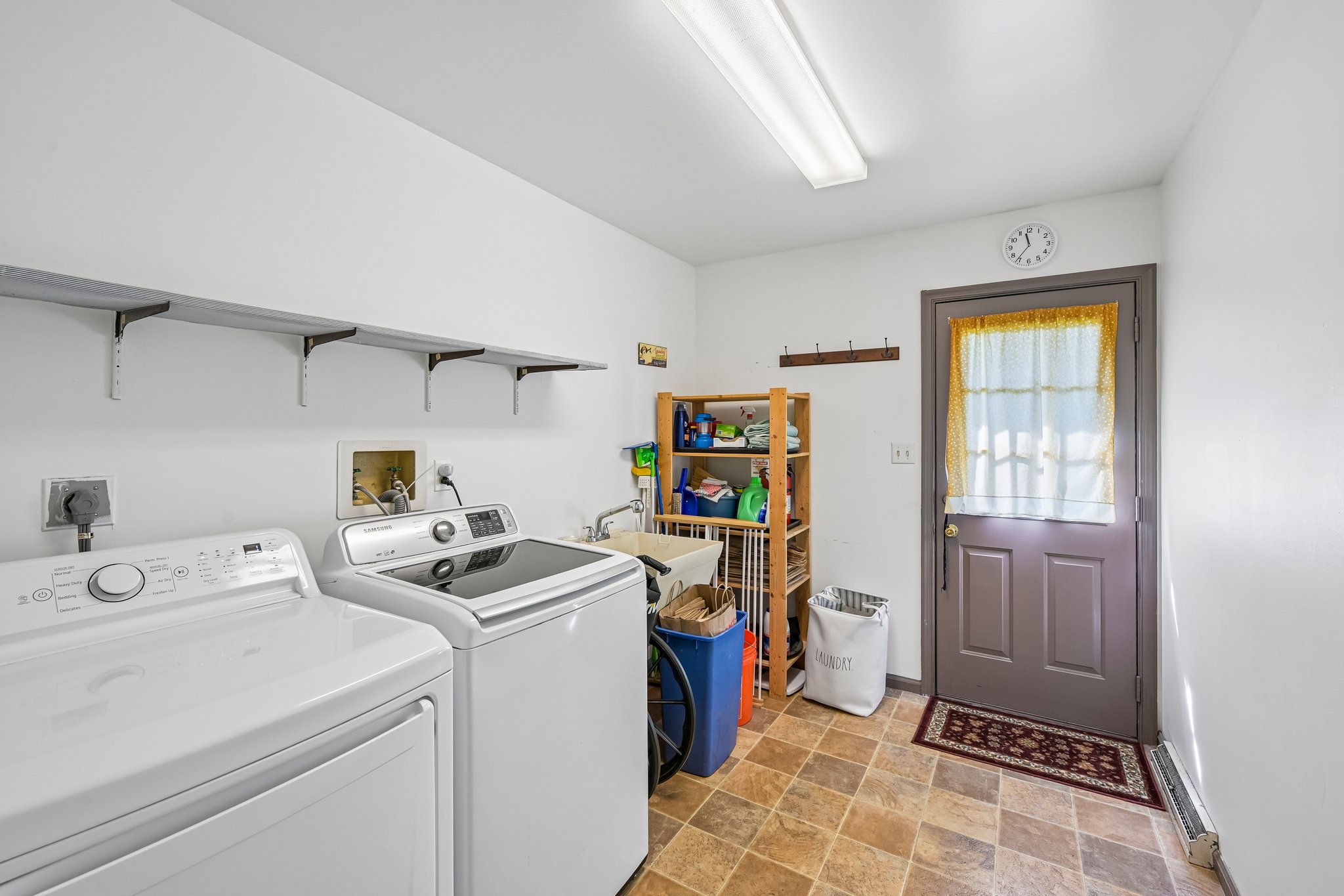 Maplewood Dr-S0310-033.jpg