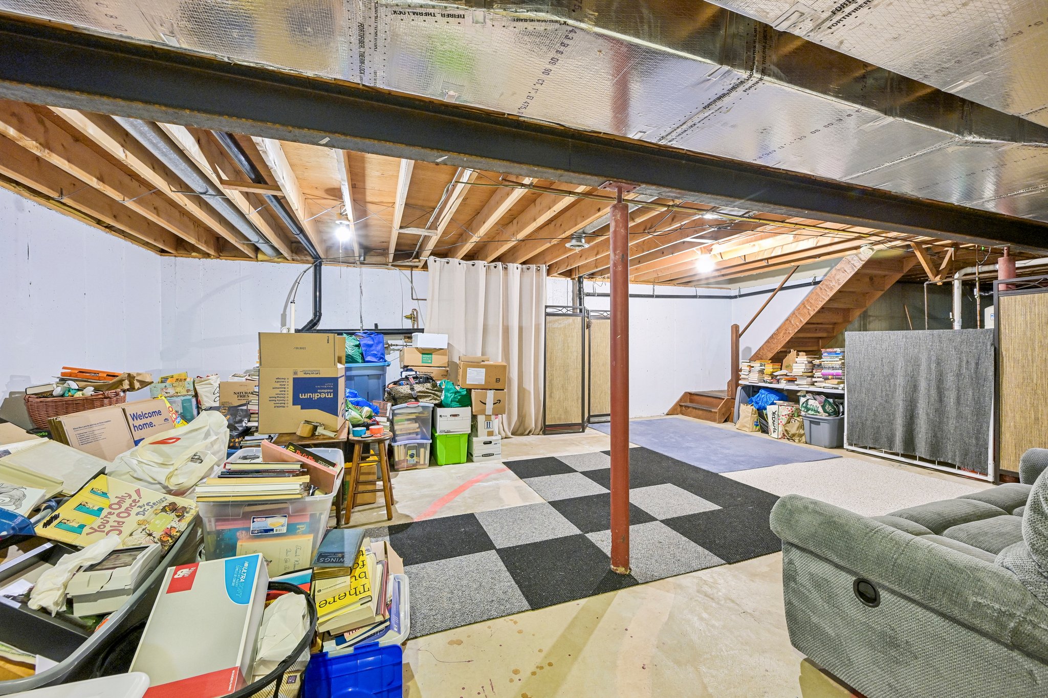 Maplewood Dr-S0310-056.jpg