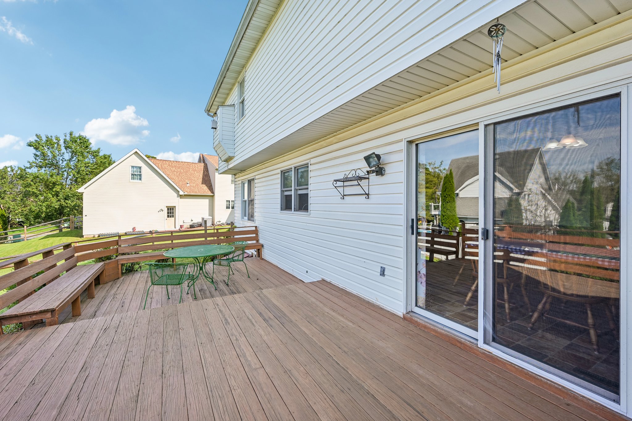 Maplewood Dr-S0310-059.jpg