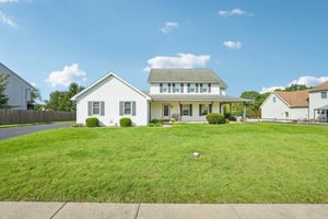 Maplewood Dr-S0310-001.jpg