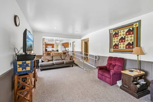Maplewood Dr-S0310-013.jpg