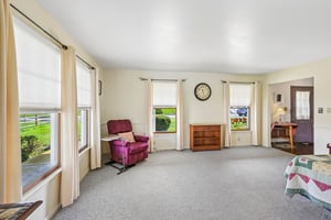 Maplewood Dr-S0310-027.jpg