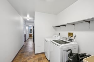 Maplewood Dr-S0310-034.jpg