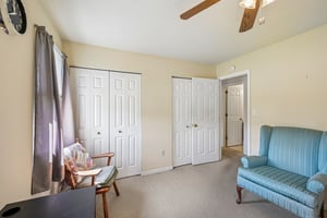 Maplewood Dr-S0310-042.jpg