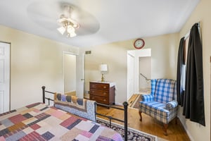 Maplewood Dr-S0310-047.jpg
