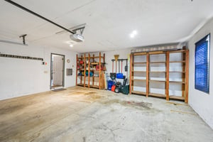 Maplewood Dr-S0310-054.jpg