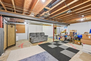 Maplewood Dr-S0310-055.jpg