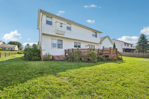 Maplewood Dr-S0310-064.jpg