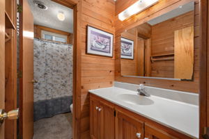 606-Sea-Oats-ML-Hall-Bath-1