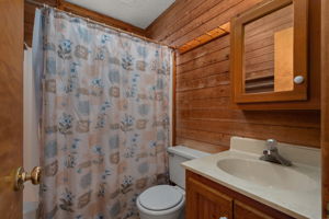 606-Sea-Oats-TL-Hall-Bath