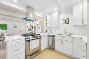 W 9th St-S1905-026.jpg