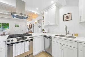 W 9th St-S1905-027.jpg