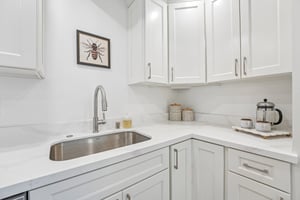 W 9th St-S1905-031.jpg