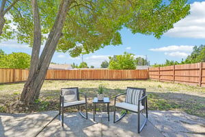 W 9th St-S1905-047.jpg
