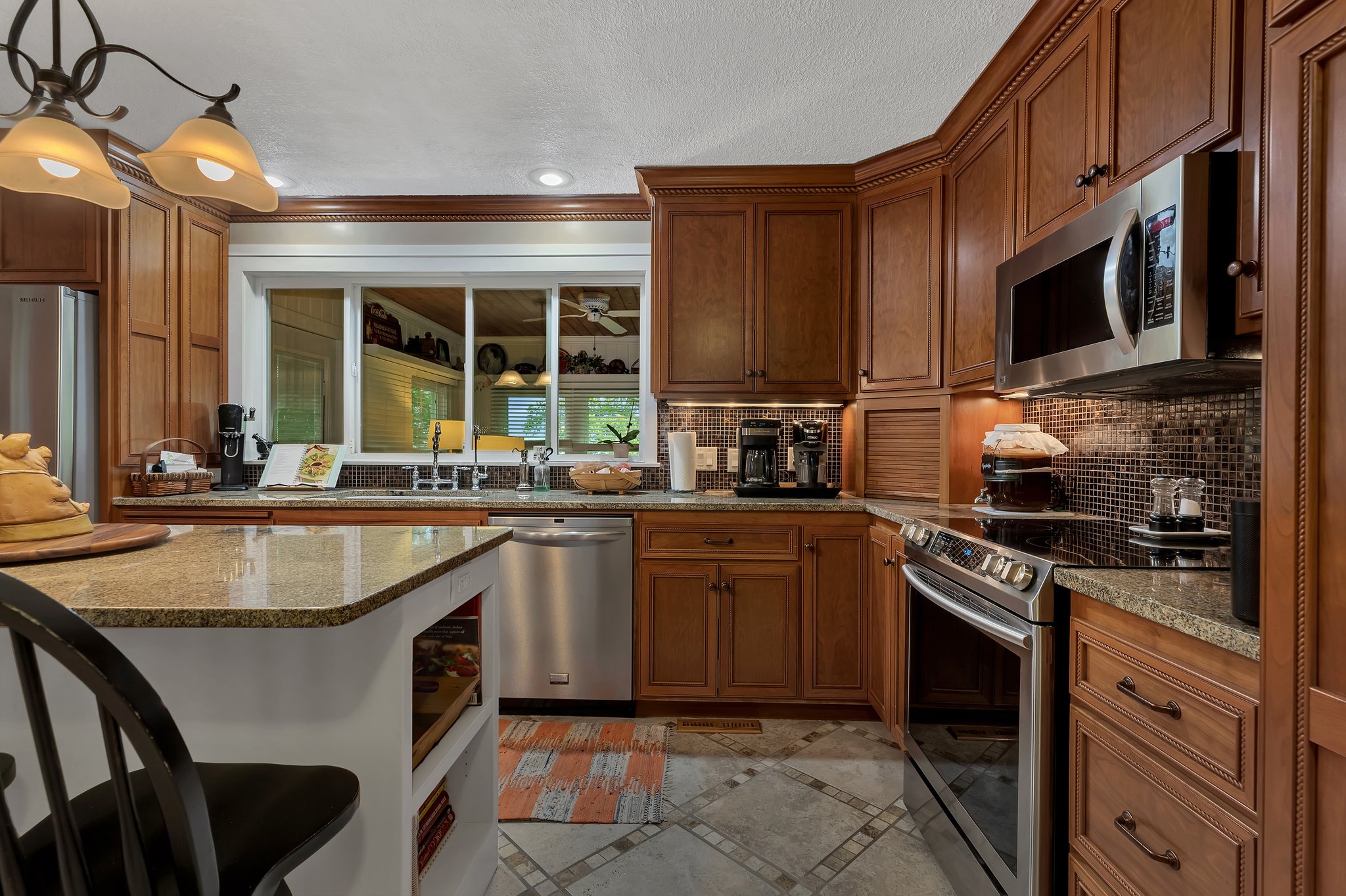 6060 E Eagle Lake Rd, Willmar, MN 56201 360 Real Estate Image