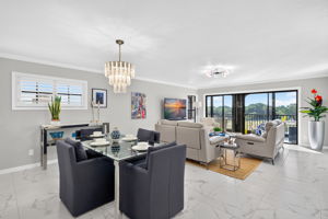 Dining Room 2 of 4