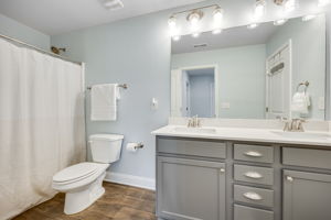  Photo 44