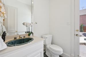 Dilbeck Ln-S0907-035.jpg