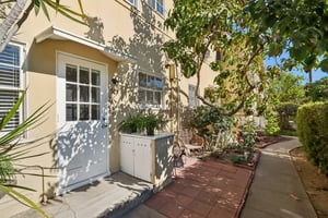 Granada St-S0309-016.jpg