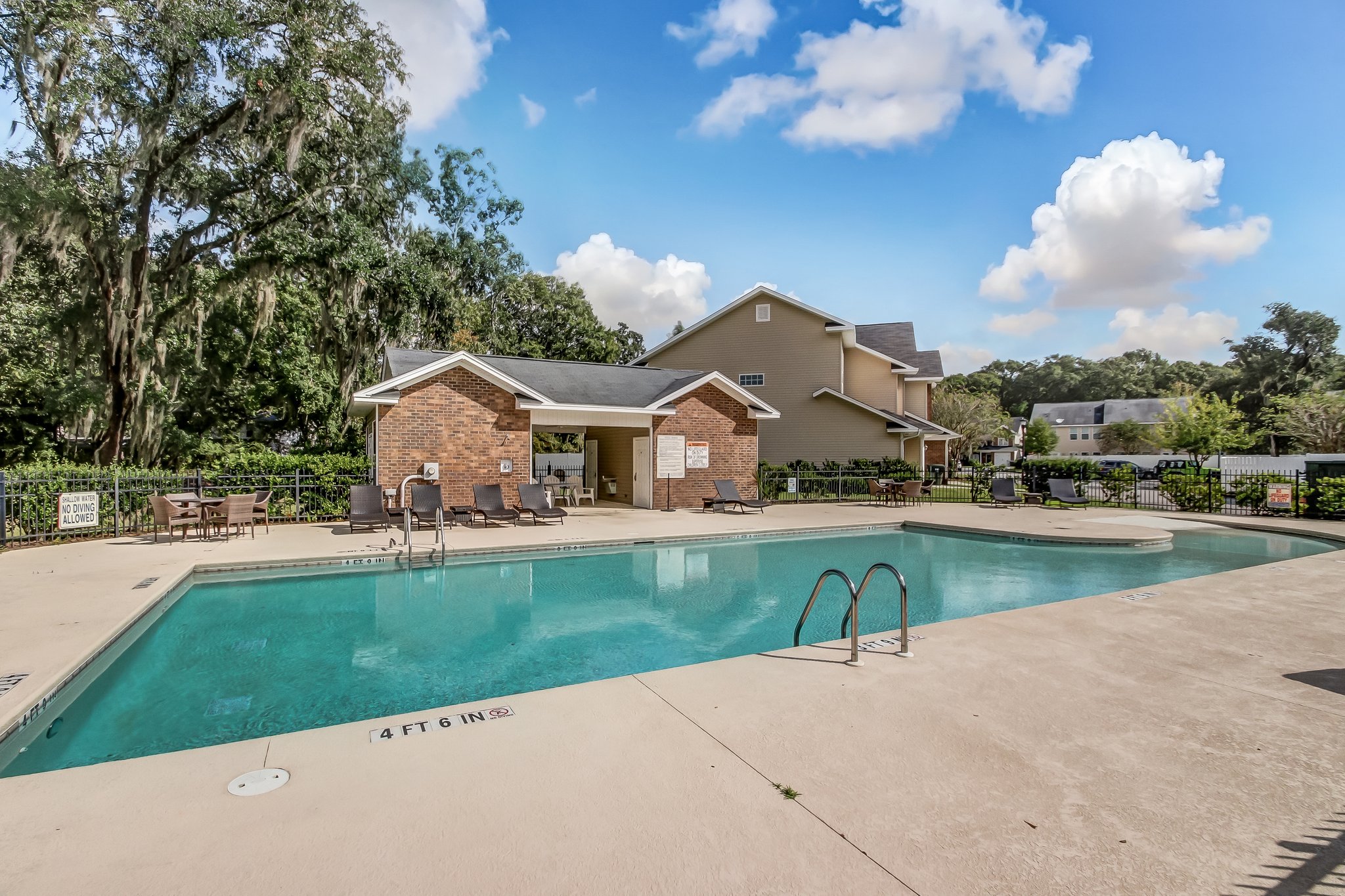 Oak Pointe Town Homes