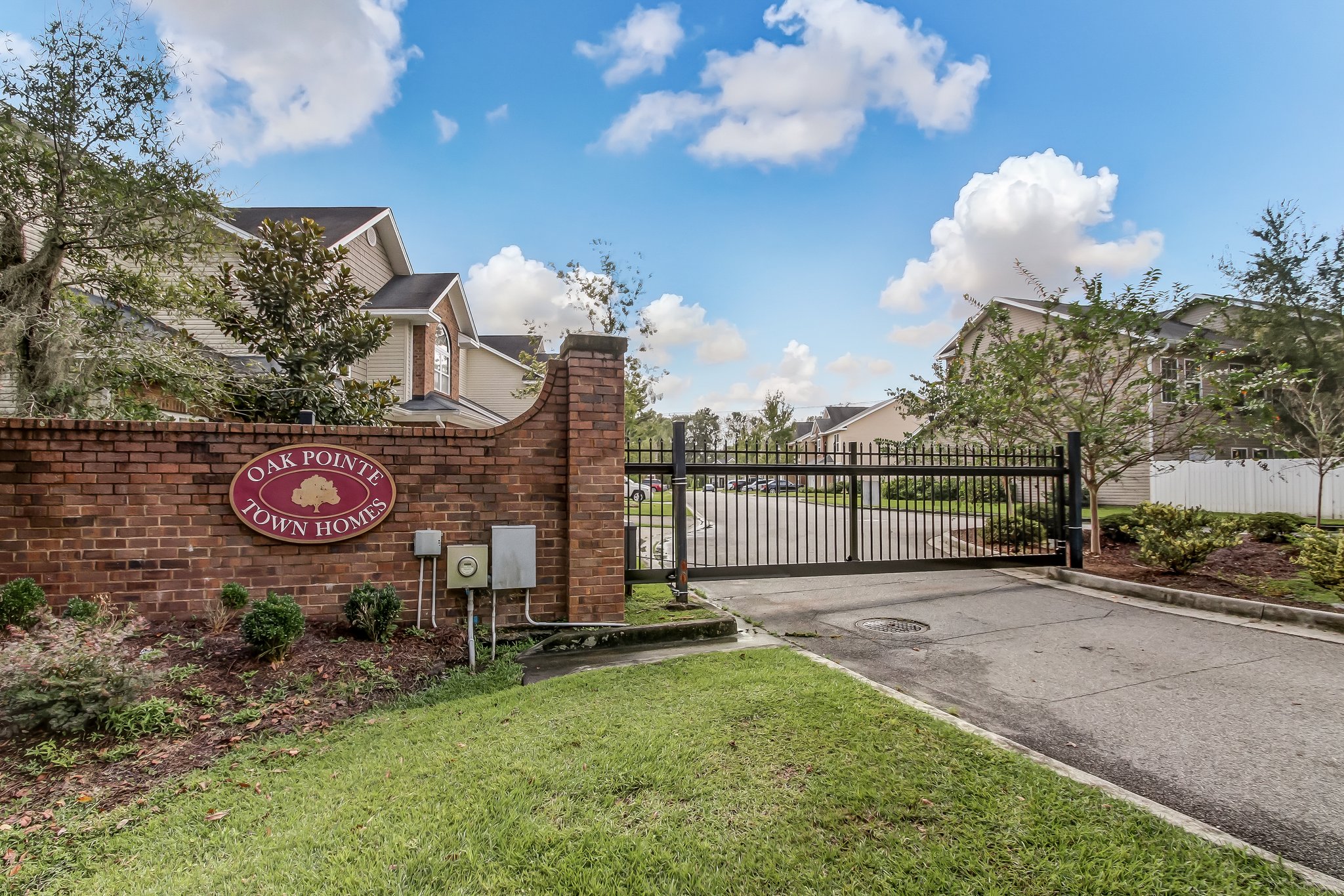 Oak Pointe Town Homes