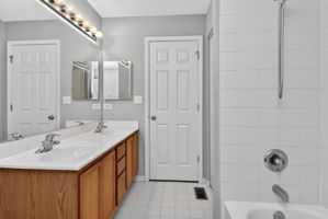  Photo 31