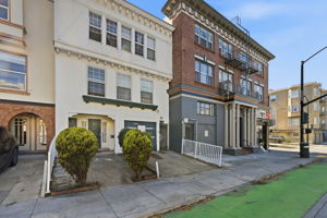 002_F8_607 Masonic Ave