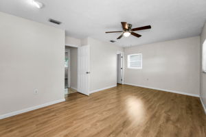 Primary Bedroom1b