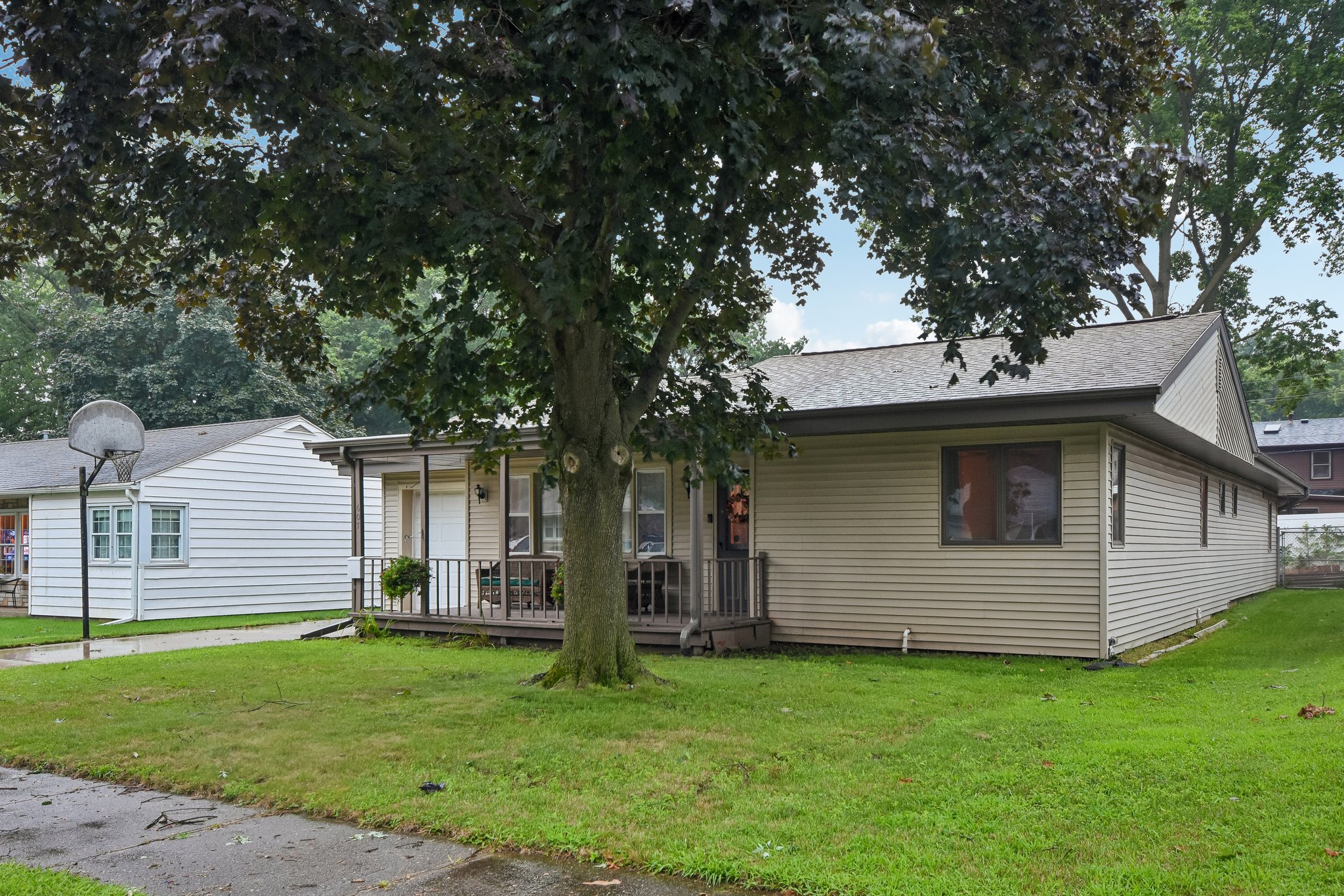 Wallace Ave-S1308-003.jpg