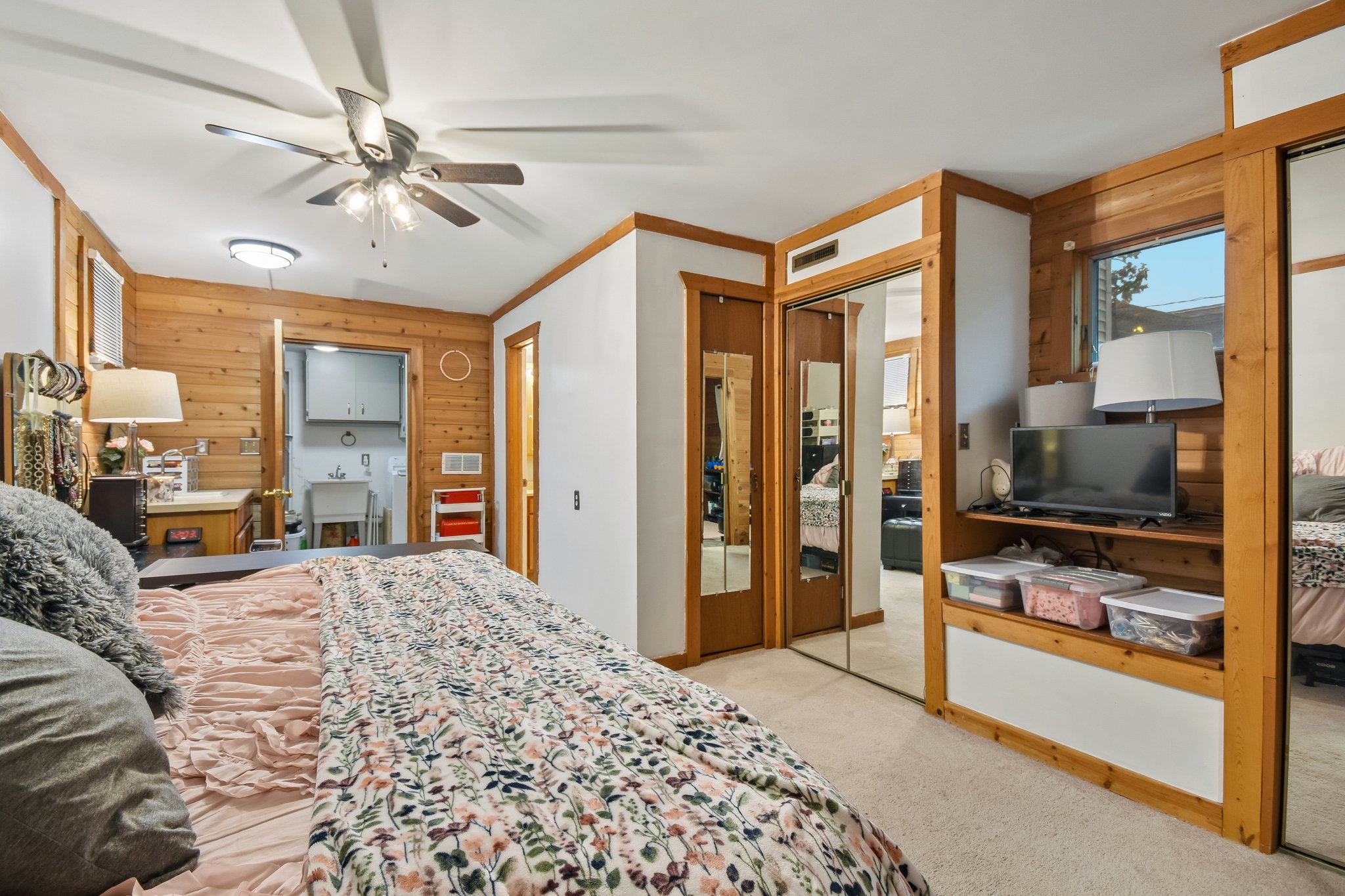 Wallace Ave-S1308-034.jpg