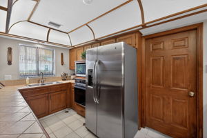Kitchen 4 of 4