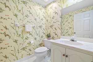 Guest Bathroom 1.jpg