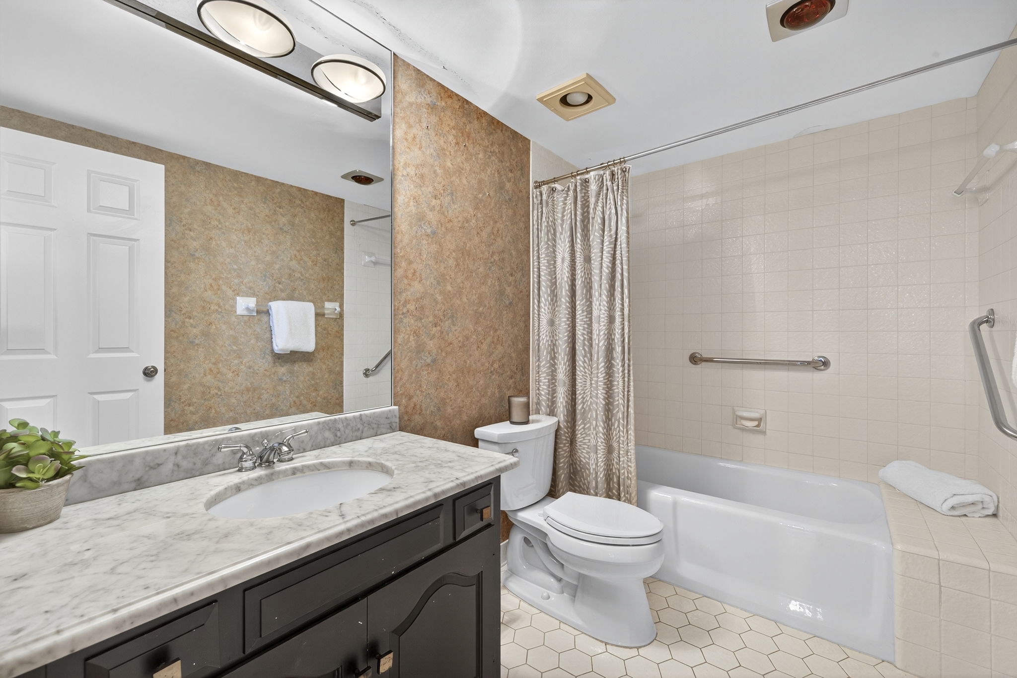 Guest Bathroom 1 of 2