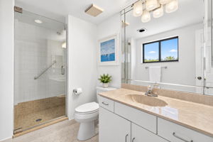 Guest Bath 1