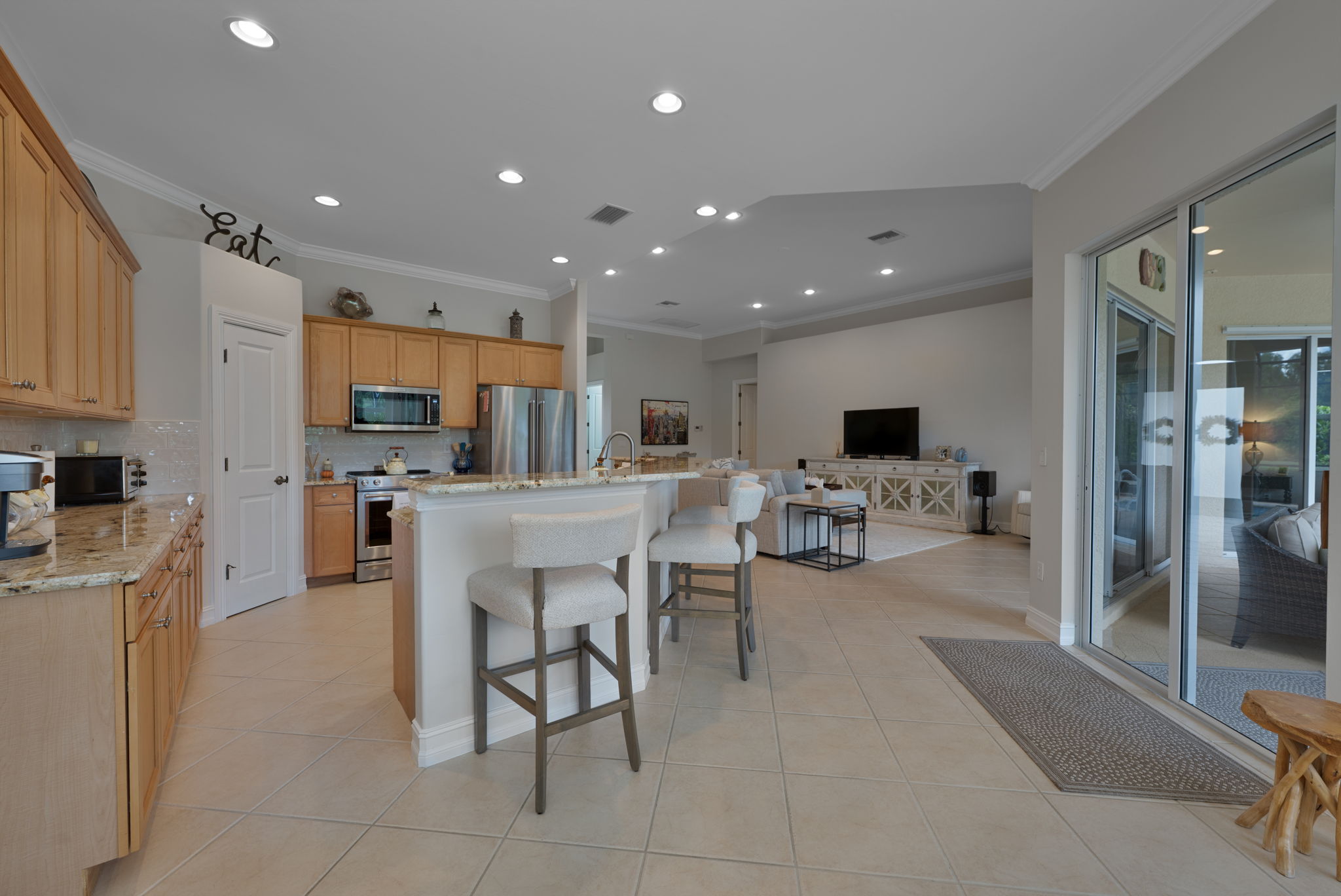 Breakfast Bar - Kitchen