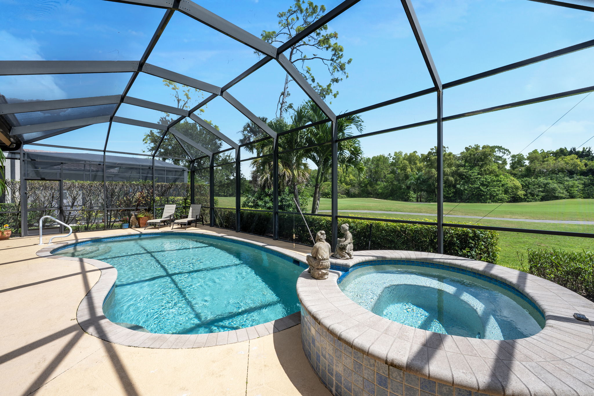 Lanai Pool View 2
