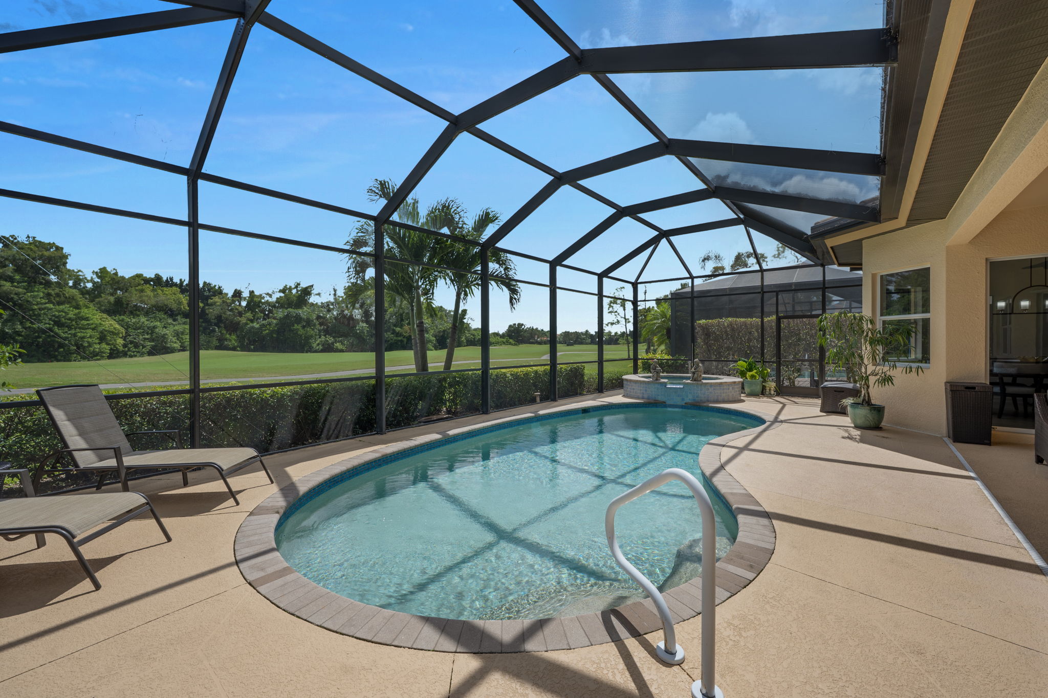 Lanai Pool