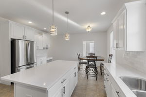 Kitchen/Breakfast Area