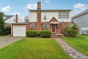 Fairlawn Pkwy-1006-001.jpg