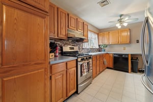 Fairlawn Pkwy-1006-011.jpg