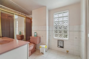 Fairlawn Pkwy-1006-037.jpg