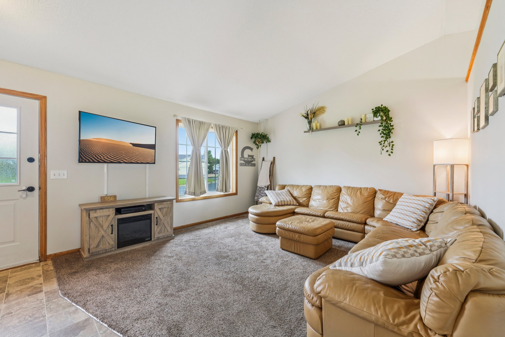 Frontier Cir-1706-010.jpg