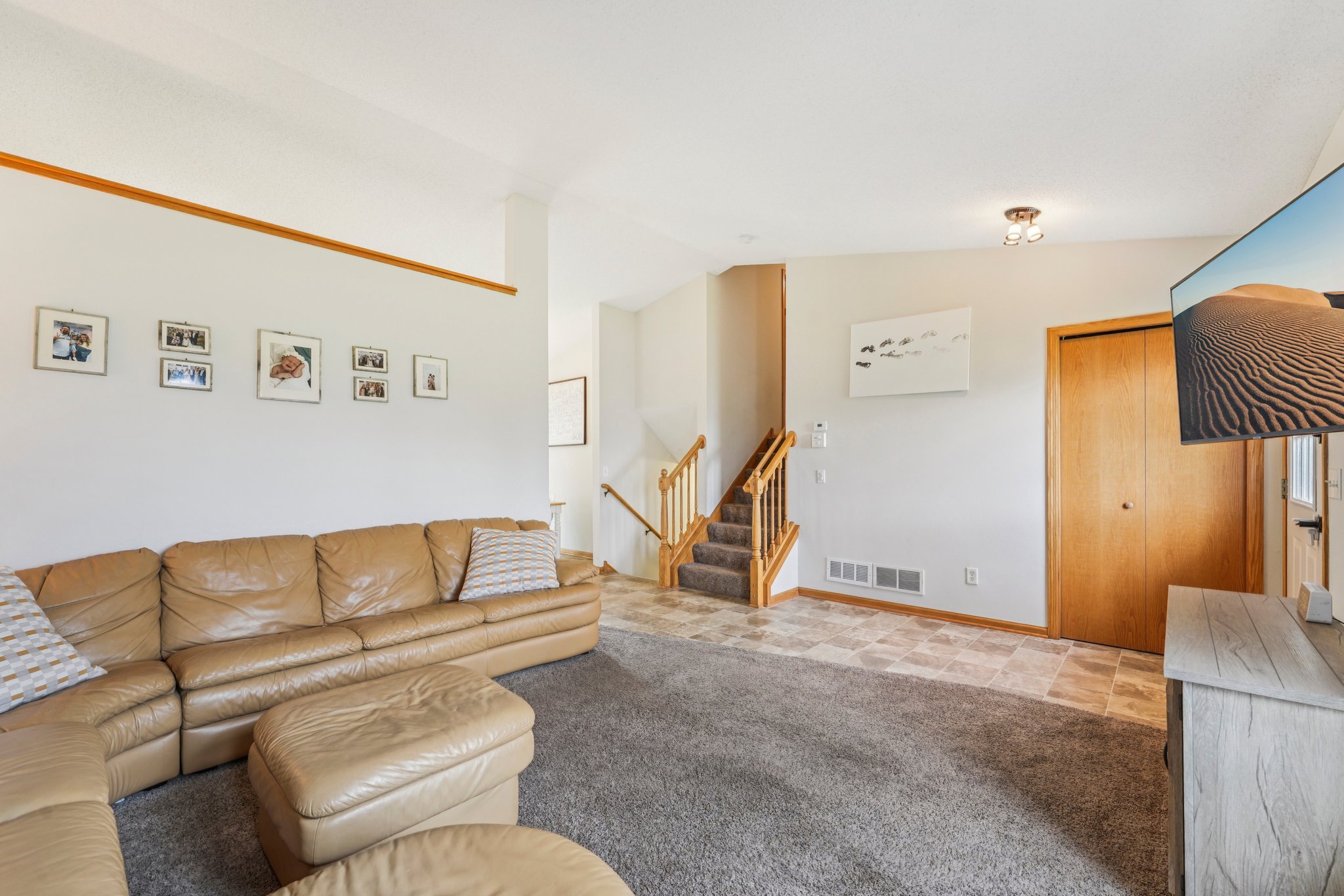 Frontier Cir-1706-011.jpg
